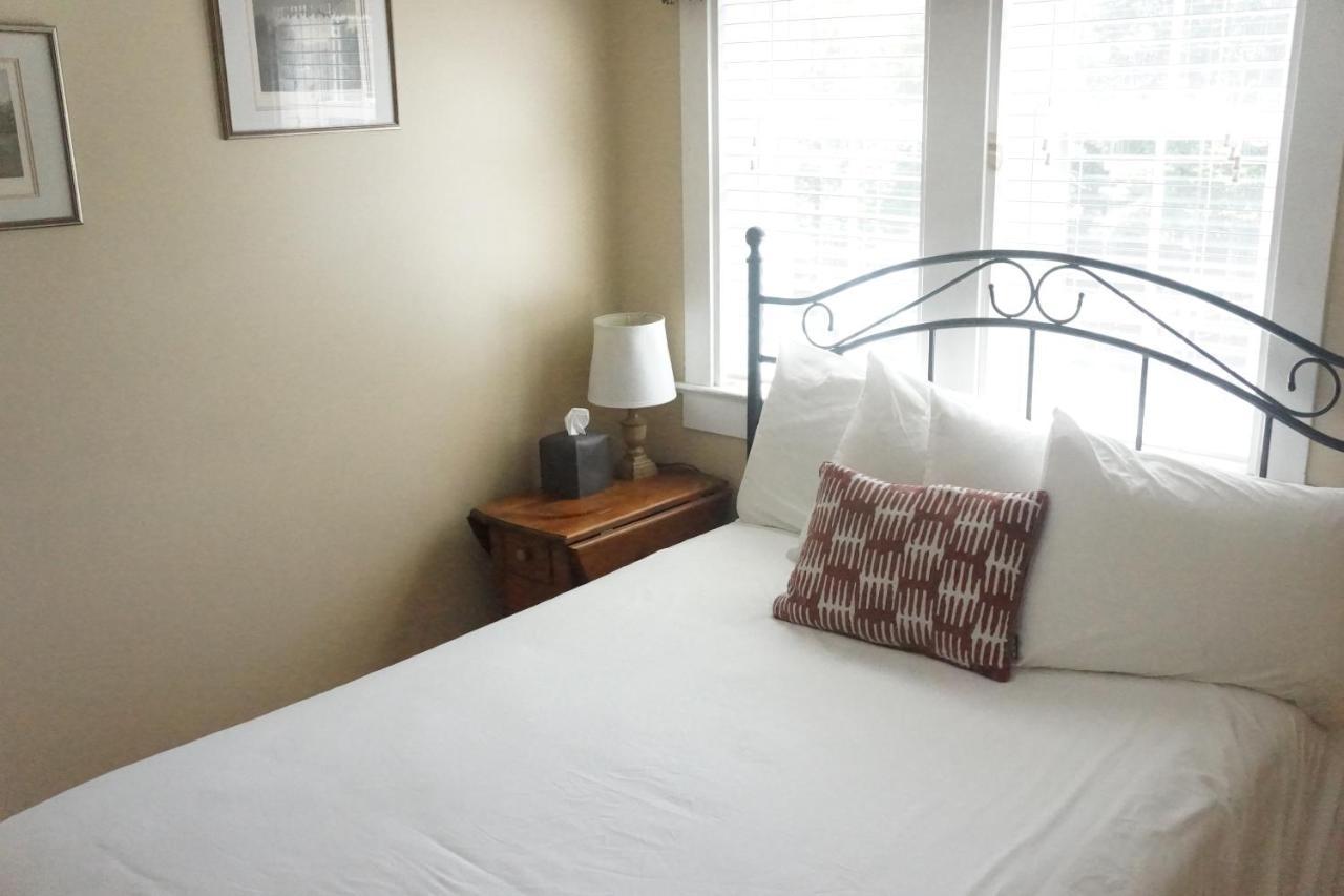 The Frogtown Inn Canadensis Exteriér fotografie