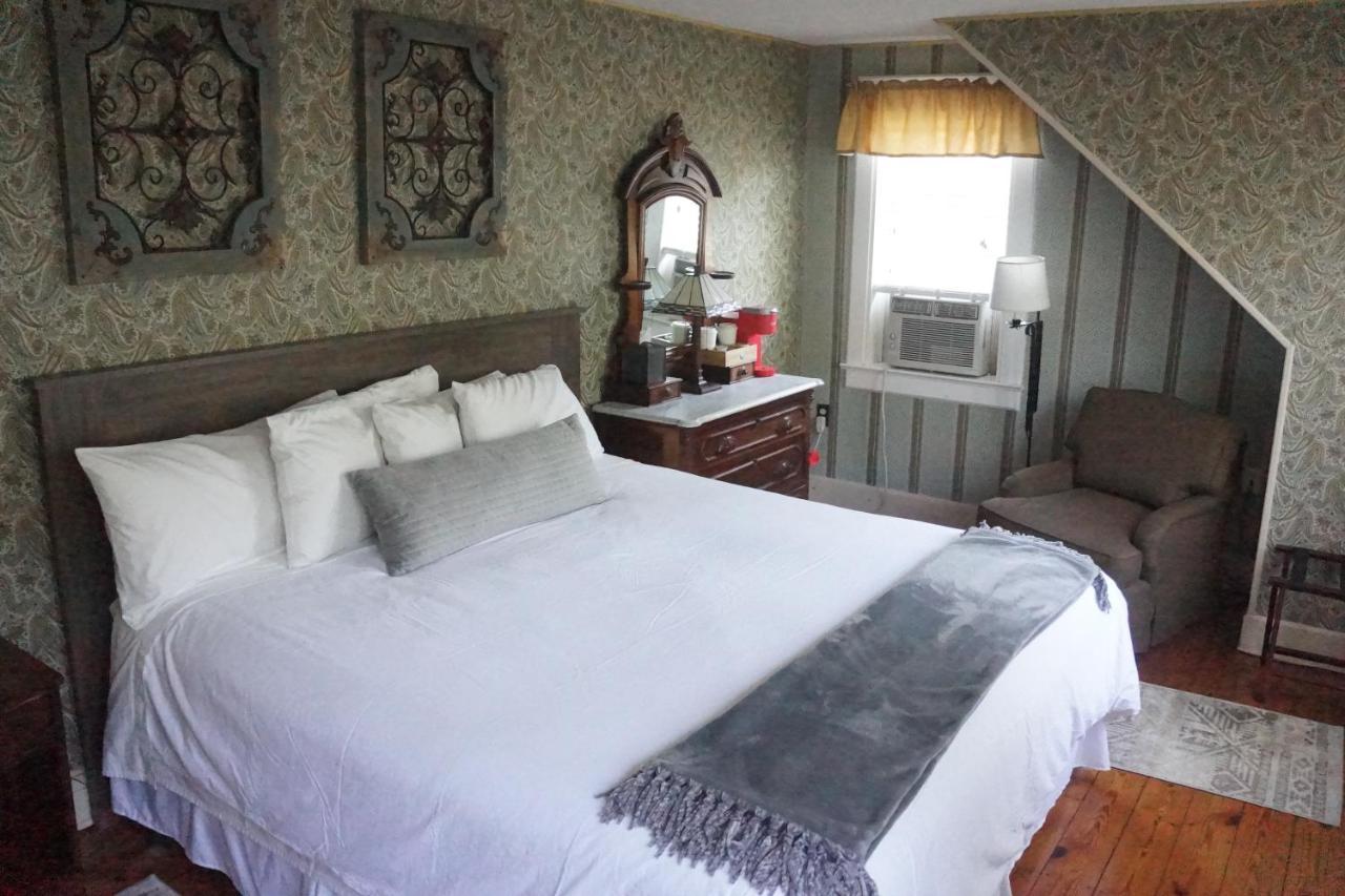 The Frogtown Inn Canadensis Exteriér fotografie
